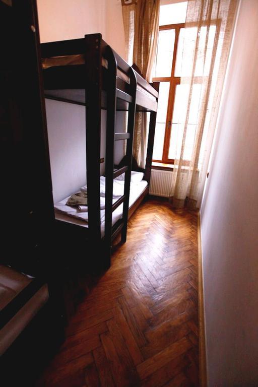 GHOSTel - Medieval Hostel Lviv Buitenkant foto