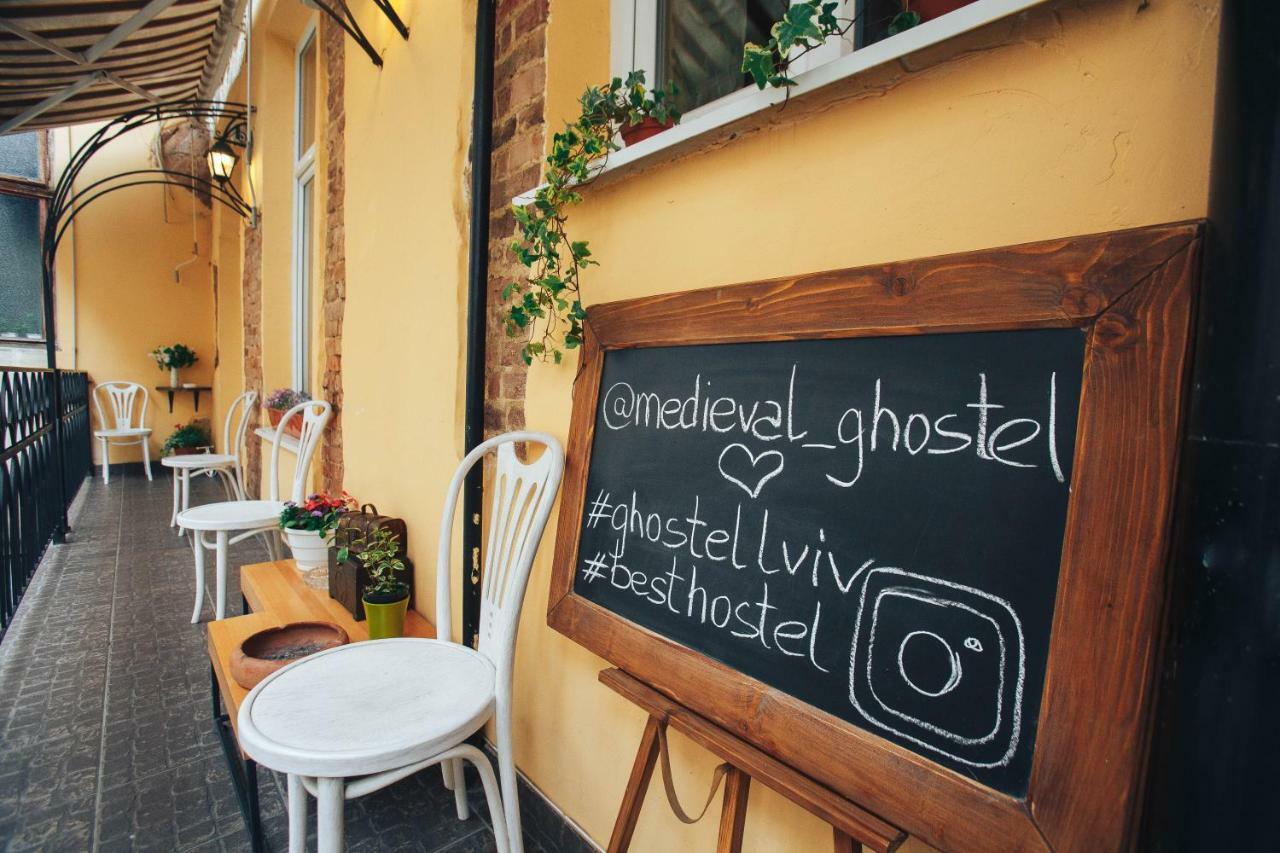 GHOSTel - Medieval Hostel Lviv Buitenkant foto