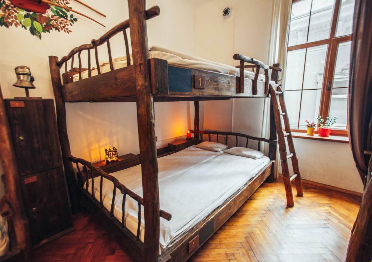 GHOSTel - Medieval Hostel Lviv Buitenkant foto